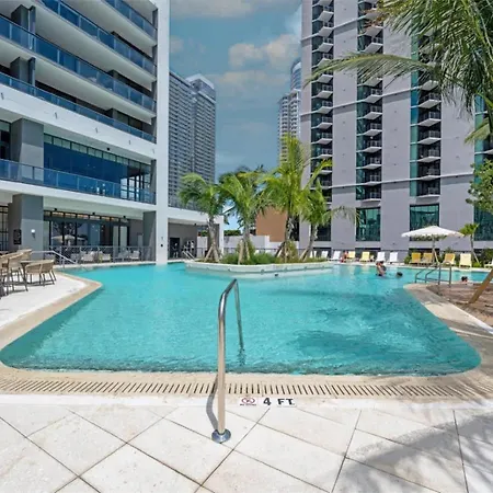 Stylish Studio -Amenities & Pool